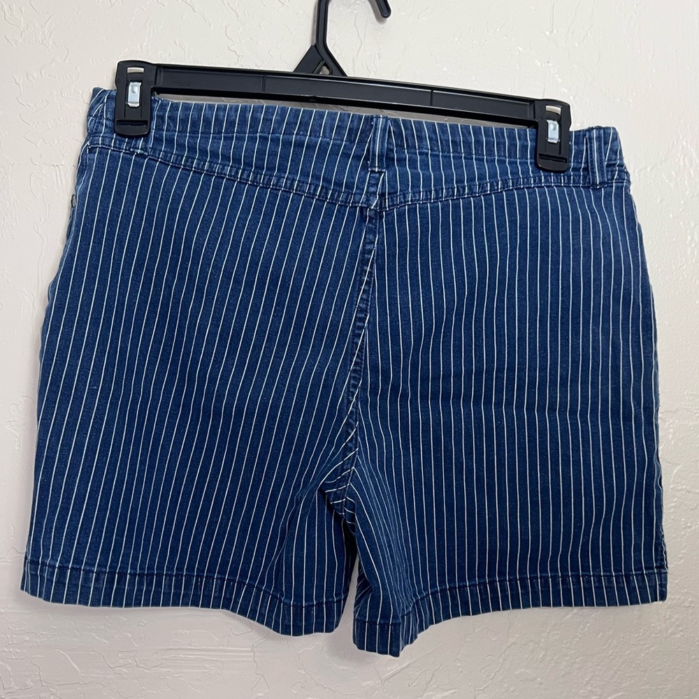 FADED GLORY BLUE AND WHITE NAUTICAL PINSTRIPES DENIM SHORTS SIZE 14 - Picture 9 of 11